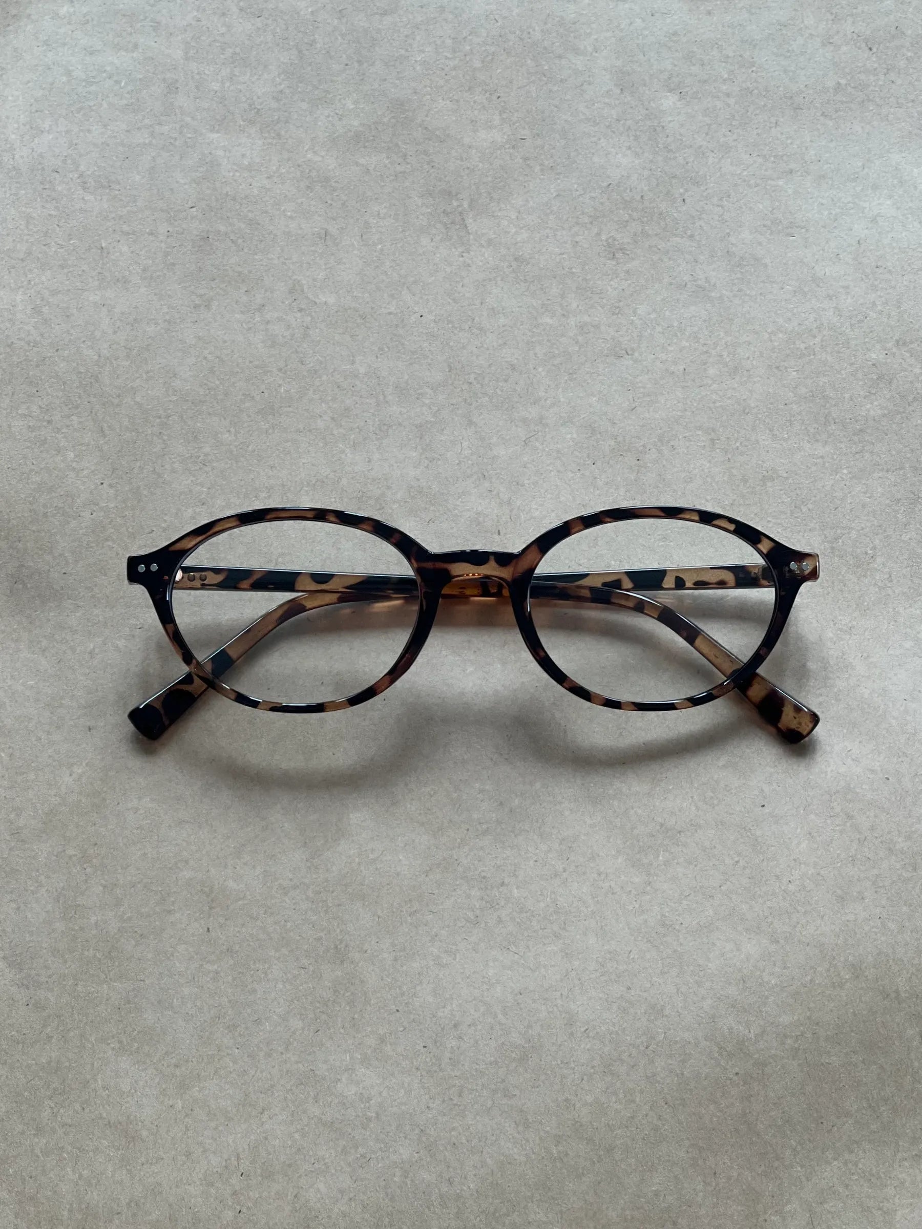 Oval Tortoiseshell Glasses